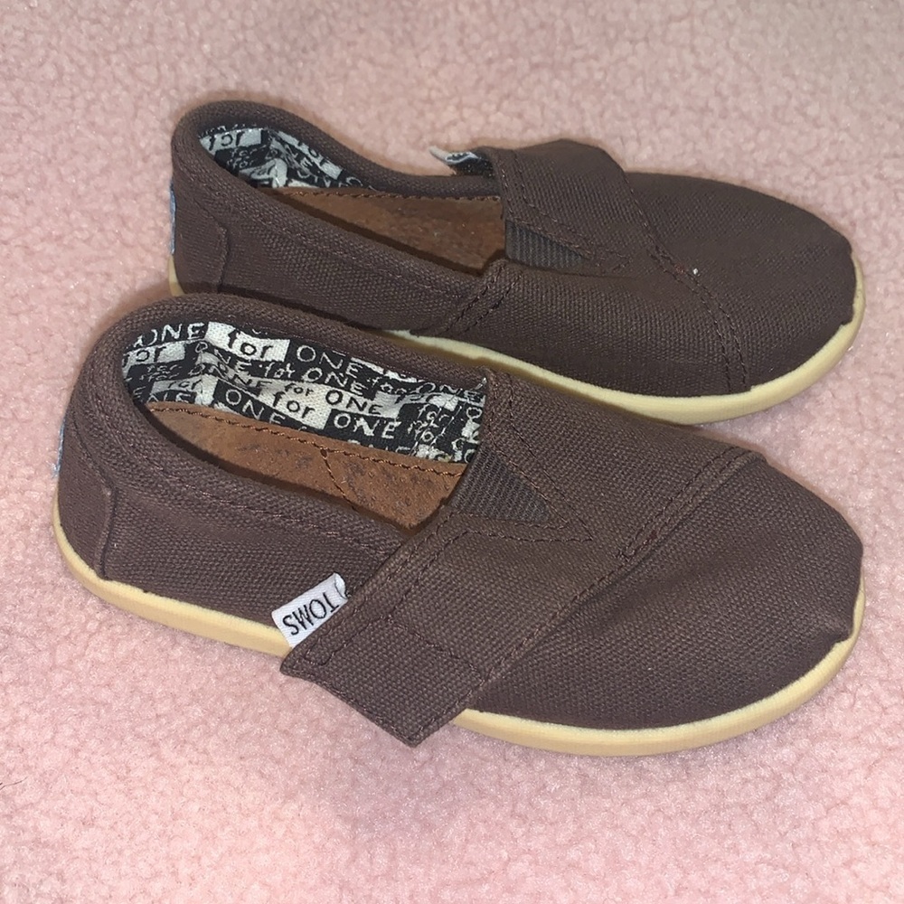 Toms brown slip -on size T8 - Picture 4 of 6